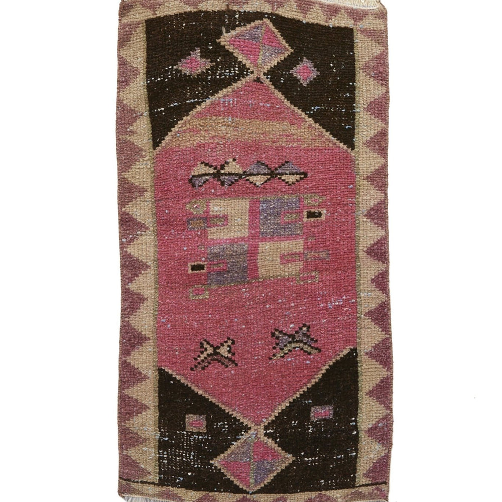 No. 614 Mini Rug - 1'5'' x 2'6'' - Canary Lane