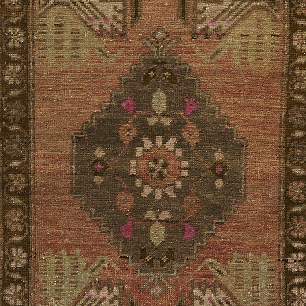 No. 648 Mini Rug - 1'6'' x 2'11'' - Canary Lane