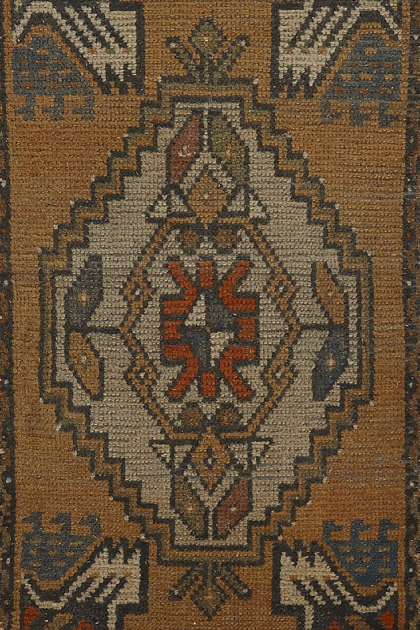 No. 775 Mini Rug - 1'7" x 3'4" - Canary Lane