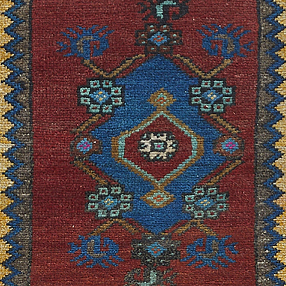 No. 960 Mini Rug - 1'4" x 3'6" - Canary Lane