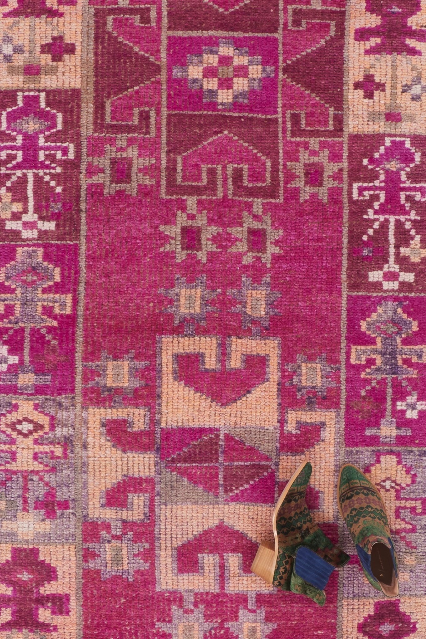 'Oleander' Vintage Turkish Runner - 3'1.5'' x 11'11'' - Canary Lane