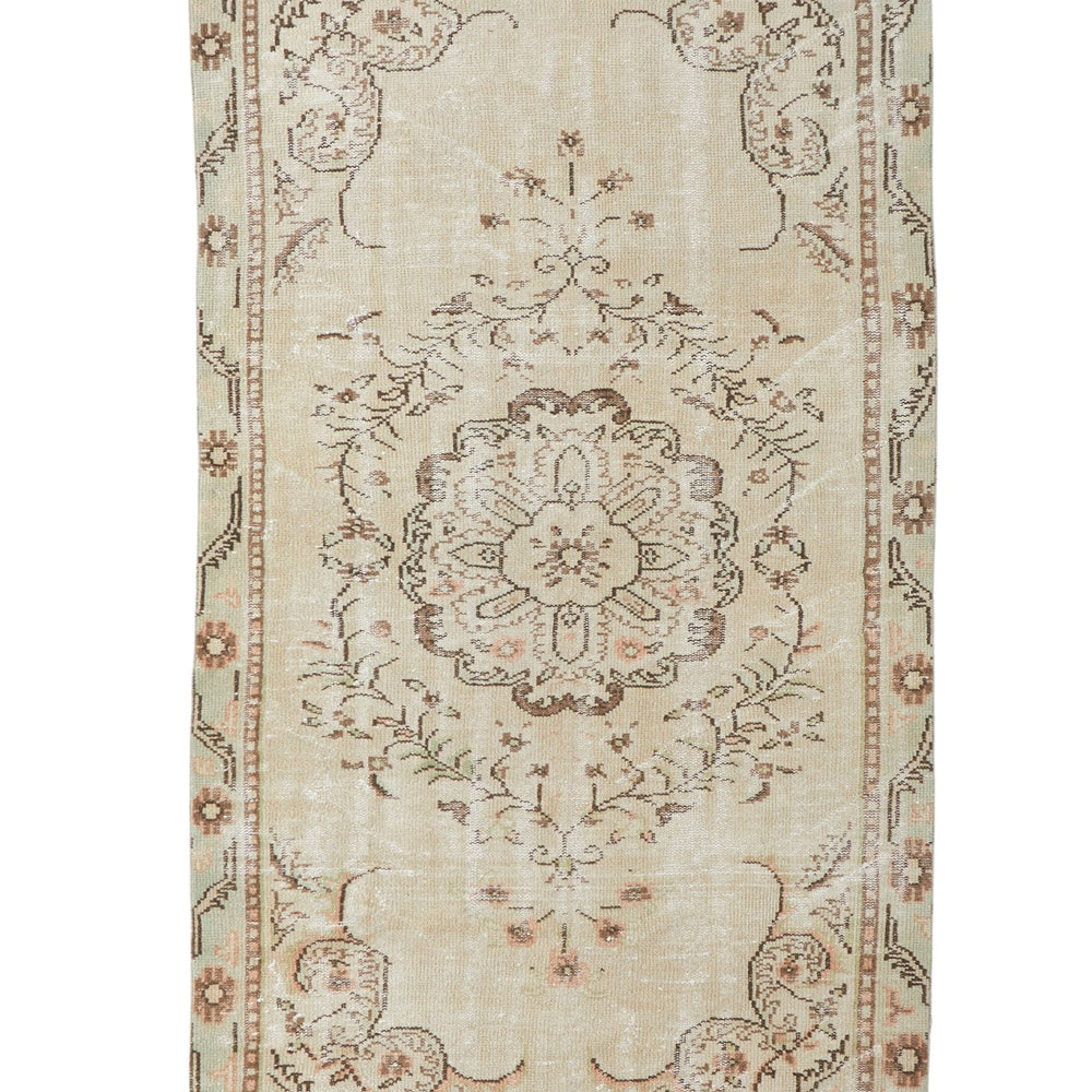 
                      
                        'Pearl' Vintage Oushak Area Rug - 4'7'' x 8'11'' - Canary Lane
                      
                    