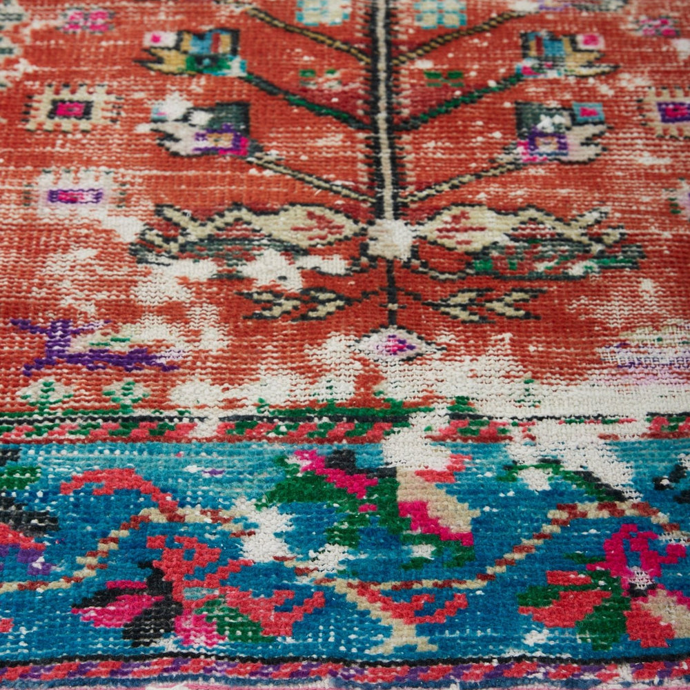 
                      
                        'Poppy' Vintage Turkish Rug - 2'9" x 4'9" - Canary Lane
                      
                    