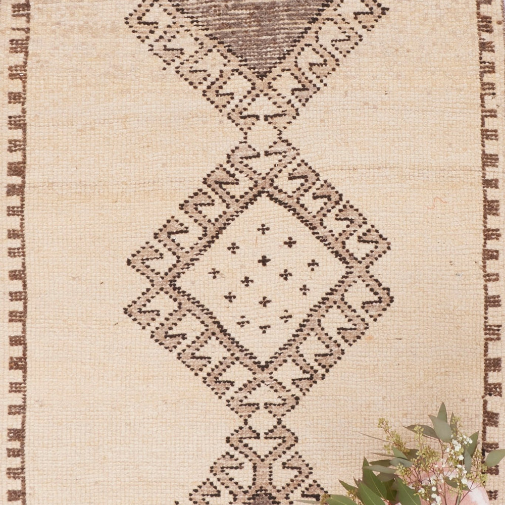 
                  
                    'Rory' Vintage Turkish Runner - 3'2'' x 14'5'' - Canary Lane
                  
                