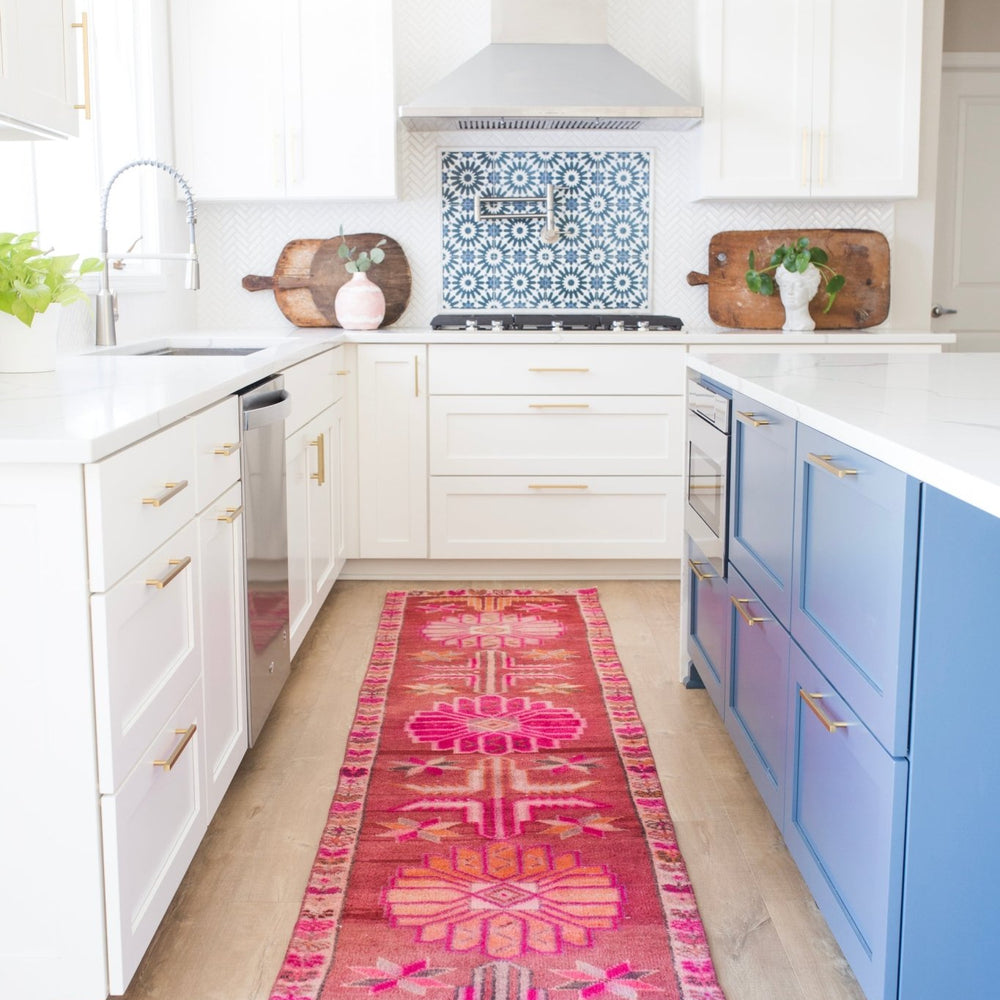 
                  
                    'Vera' Vintage Turkish Runner - 2'4.5'' x 12'2'' - Canary Lane
                  
                