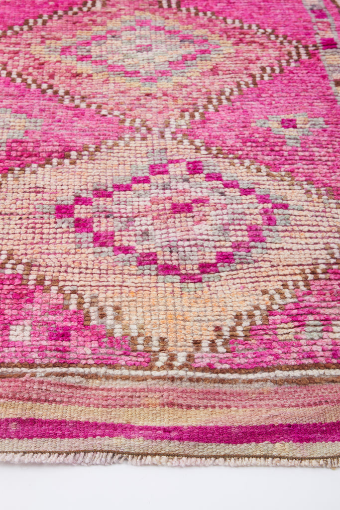 'Peony' Vintage Turkish Runner - 2'9'' x 9'11" - Canary Lane - Curated Textiles