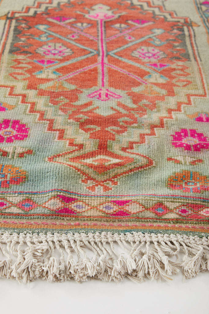 'Florence' Vintage Turkish Accent Rug - 2'5.5" x 4'5" - Canary Lane - Curated Textiles