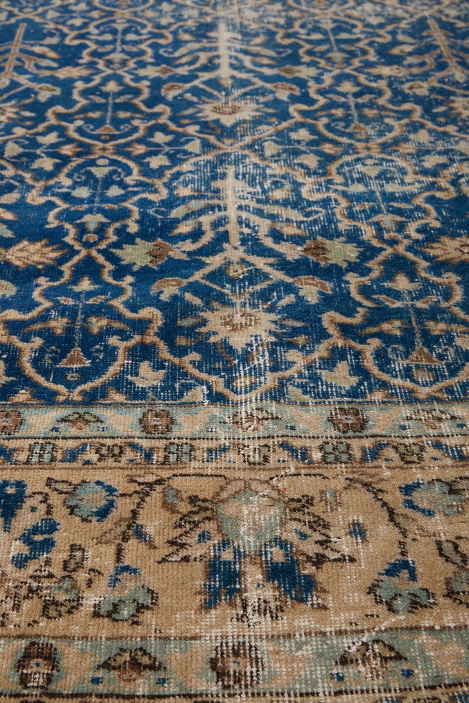 'Pisces' Turkish Vintage Area Rug - 6'11" x 10' - Canary Lane - Curated Textiles