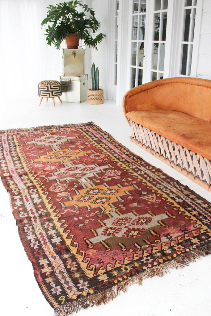 'Eliode' Kilim Rug - 4'5" x 10'7" - Canary Lane - Curated Textiles